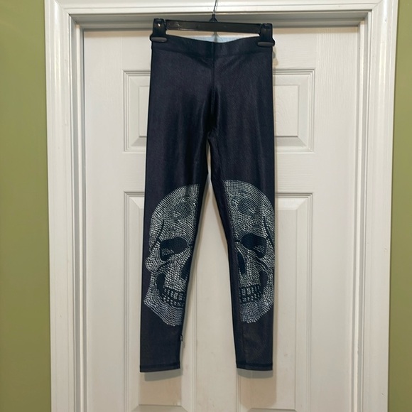 Zara Terez - black ZT performance leggings - skull imprint - size XS - Picture 1 of 5